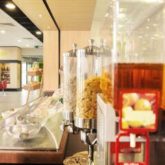 Отель B&B Hotel Wrocław Centrum Польша, Вроцлав - 1 отзыв об отеле, цены и фото номеров - забронировать отель B&B Hotel Wrocław Centrum онлайн питание фото 3
