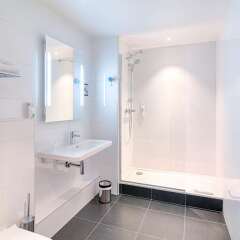 Отель ibis Styles Lyon Confluence Франция, Лион - отзывы, цены и фото номеров - забронировать отель ibis Styles Lyon Confluence онлайн ванная фото 2