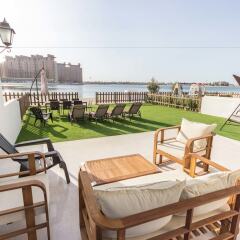 Отель Yanjoon Holiday Homes - Palma Residence балкон