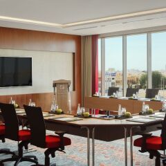 Отель Holiday Inn Jeddah Gateway