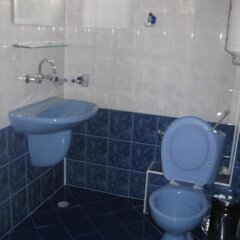 Отель Guest House Mihaela Болгария, Свети Влас - отзывы, цены и фото номеров - забронировать отель Guest House Mihaela онлайн ванная фото 2