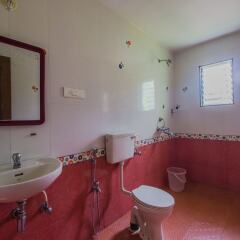 Апартаменты OYO 12666 Home Comfortable Studio Chogum Road Гоа ванная