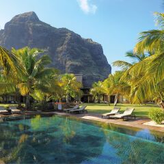 Отель Dinarobin Beachcomber Golf Resort & Spa с домашними животными