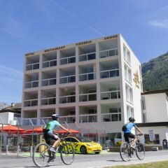 Отель Sonne St. Moritz Швейцария, Санкт-Мориц - отзывы, цены и фото номеров - забронировать отель Sonne St. Moritz онлайн спортивное сооружение