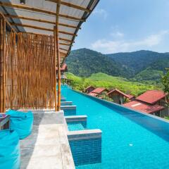 Отель Alama Sea Village Resort Ланта балкон