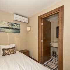 Viore Hotel Istanbul сейф в номере