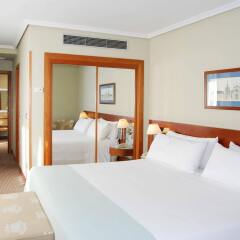 Отель TRYP Madrid Alameda Aeropuerto Hotel Испания, Мадрид - 2 отзыва об отеле, цены и фото номеров - забронировать отель TRYP Madrid Alameda Aeropuerto Hotel онлайн комната для гостей фото 5