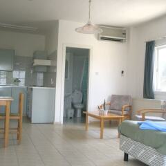 DebbieXenia Hotel Apartments комната для гостей фото 9