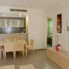 Отель Capital Coast Resort & Spa в номере