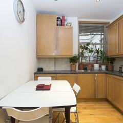 Отель Spacious Flat In Central London в номере