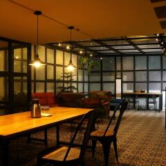 BedBug Hostel by Madpackers гостиничный бар