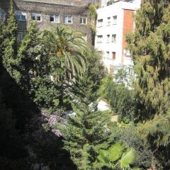 Отель Apartamentos Descartes Барселона фото 2