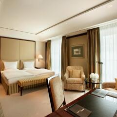 Отель Adlon Kempinski 5* Представительский номер разные типы кроватей фото 2