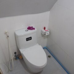 Апартаменты Poonsap Apartment Ланта ванная