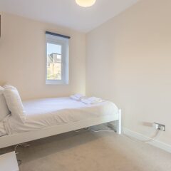 Отель 1 Bedroom Flat In Canary Wharf Великобритания, Лондон - отзывы, цены и фото номеров - забронировать отель 1 Bedroom Flat In Canary Wharf онлайн комната для гостей фото 2