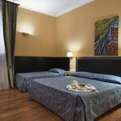 Ambasciatori Hotel сейф в номере