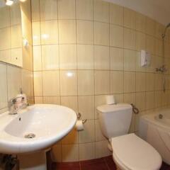 Eladi in Borsa, Romania from 84$, photos, reviews - zenhotels.com bathroom