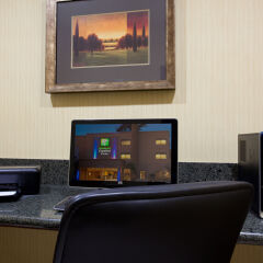 Отель Holiday Inn Express Hotel & Suites Woodland Hills США, Лос-Анджелес - отзывы, цены и фото номеров - забронировать отель Holiday Inn Express Hotel & Suites Woodland Hills онлайн интерьер отеля фото 2
