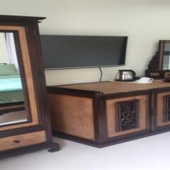 Отель Ao Thai Bang Sare Resort 2 удобства в номере
