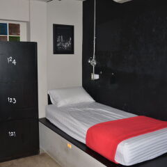 Silom Art Hostel Бангкок комната для гостей фото 2