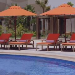 Отель Holiday Inn Meydan бассейн