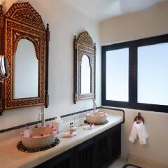 Tentaciones Hotel & Lounge Pool - Adults Only ванная