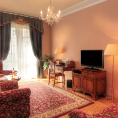 Hotel Bristol комната для гостей
