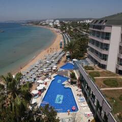 Отель Aska Just In Beach – All Inclusive пляж фото 2