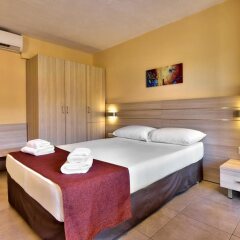 Отель Luna Holiday Complex Меллиха комната для гостей фото 5
