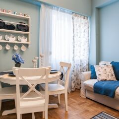 Апартаменты Charming Acropolis Metro Apartment комната для гостей фото 2