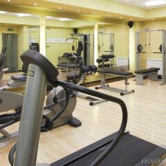 Отель Holiday Inn Belgrade фитнесс-зал фото 2