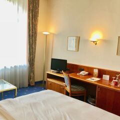 Отель Bayerischer Hof Dresden Германия, Дрезден - 2 отзыва об отеле, цены и фото номеров - забронировать отель Bayerischer Hof Dresden онлайн комната для гостей