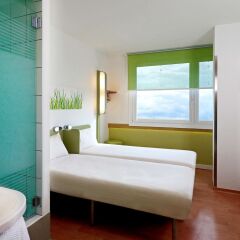 Отель Ibis budget Warszawa Reduta Польша, Варшава - отзывы, цены и фото номеров - забронировать отель Ibis budget Warszawa Reduta онлайн комната для гостей фото 5