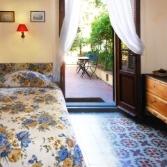Апартаменты Poggio Imperiale Apartments Флоренция комната для гостей фото 2