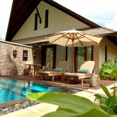 Отель The H Resort Beau Vallon Beach с домашними животными
