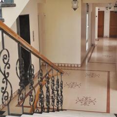 Om Niwas Suite Hotel парковка