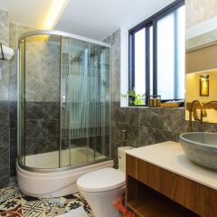 Отель Riverside Impression Homestay Villa ванная