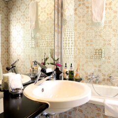 Отель Unique Hotel Eden Superior Швейцария, Санкт-Мориц - отзывы, цены и фото номеров - забронировать отель Unique Hotel Eden Superior онлайн ванная