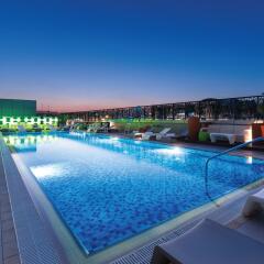 Апартаменты Studio M Arabian Plaza бассейн фото 2