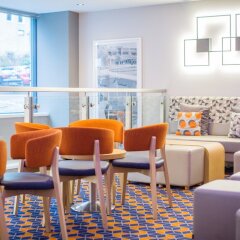 Отель Holiday Inn Express Edinburgh – Royal Mile Великобритания, Эдинбург - 1 отзыв об отеле, цены и фото номеров - забронировать отель Holiday Inn Express Edinburgh – Royal Mile онлайн гостиничный бар