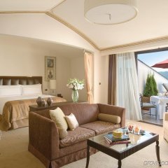 Four Seasons Hotel Istanbul at the Bosphorus in Istanbul, Turkiye from 1090$, photos, reviews - zenhotels.com guestroom