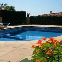 Отель Villa in Blanes - 104822 by MO Rentals Испания, Бланес - отзывы, цены и фото номеров - забронировать отель Villa in Blanes - 104822 by MO Rentals онлайн бассейн фото 2