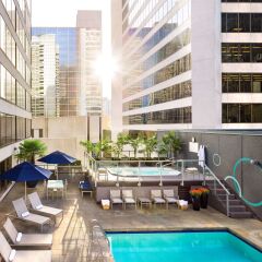Отель Hyatt Regency Vancouver Канада, Ванкувер - 2 отзыва об отеле, цены и фото номеров - забронировать отель Hyatt Regency Vancouver онлайн бассейн фото 2