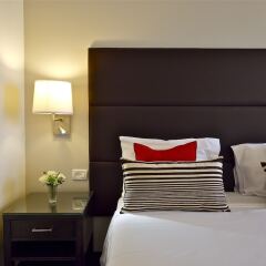 Отель Metropolitan Suites Тель-Авив сейф в номере