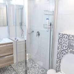 Апартаменты 3 Bedroom Garden Apartment Тель-Авив ванная