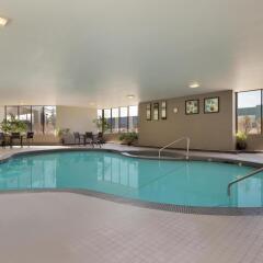 Отель Best Western Premier Calgary Plaza Hotel & Conference Centre Канада, Калгари - отзывы, цены и фото номеров - забронировать отель Best Western Premier Calgary Plaza Hotel & Conference Centre онлайн бассейн