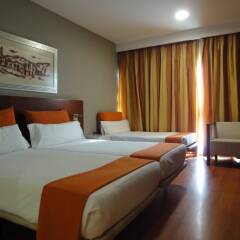 Отель Eurohotel Barcelona Gran Via Fira комната для гостей