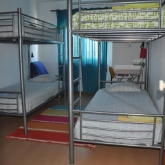Peniche Beach House - Hostel сейф в номере
