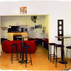 El Chalet Hostel House Сан-Рафаэль комната для гостей фото 2