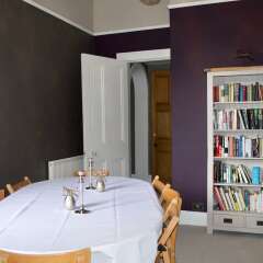 Отель Central 2 Bedroom Home in Edinburgh Эдинбург развлечения